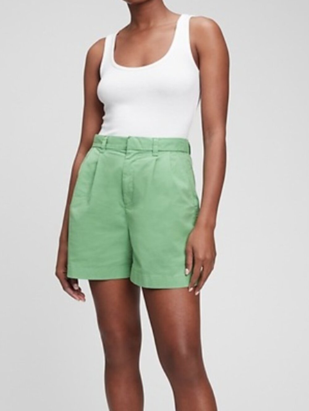 Gap Women's High Rise Pleated Khaki Shorts Mineral Green